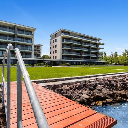 Lake Side Luxury Steps To The Lake Lela - Happy Rentals Balatonlelle Luaran gambar
