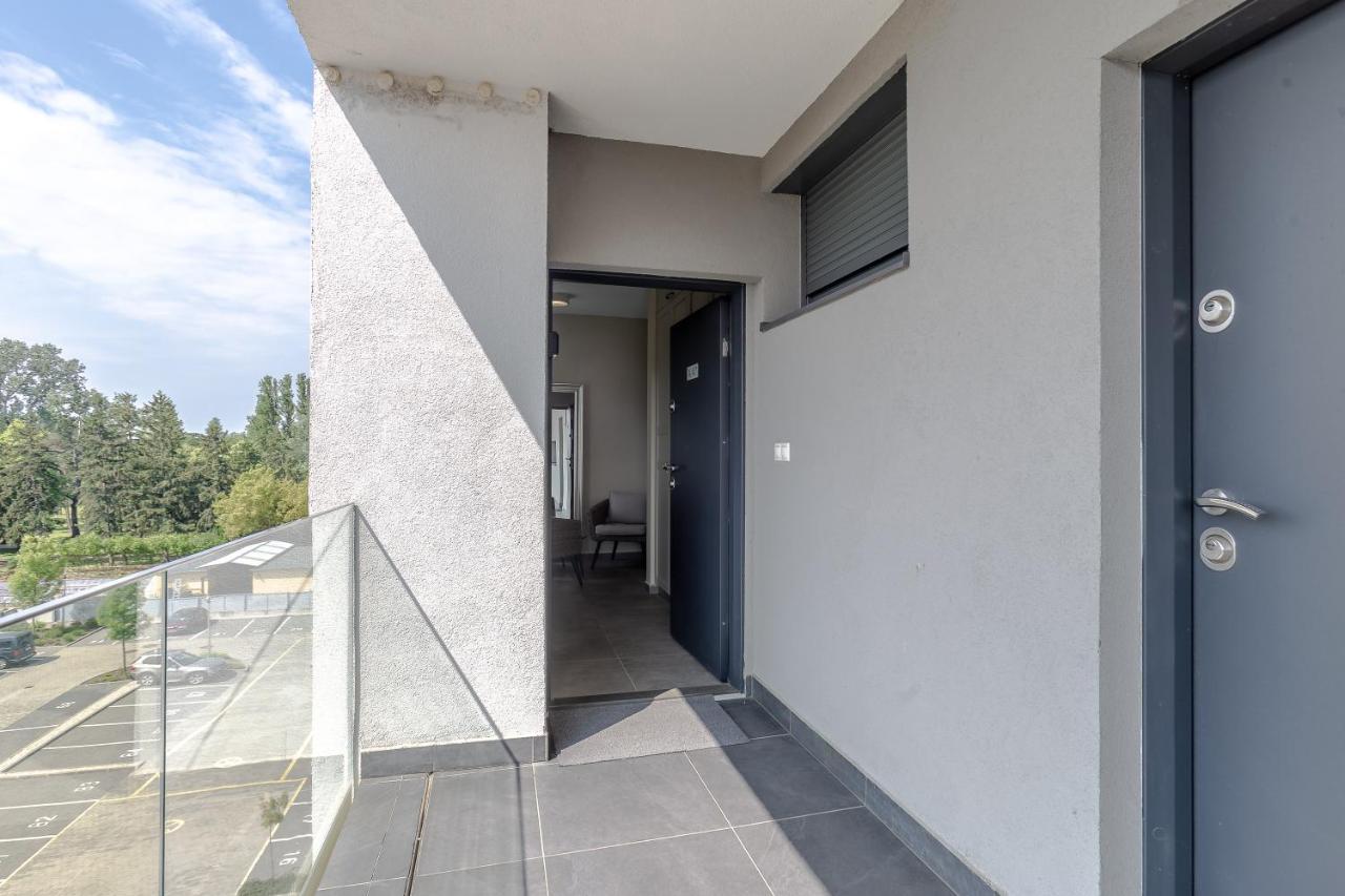 Lake Side Luxury Steps To The Lake Lela - Happy Rentals Balatonlelle Luaran gambar