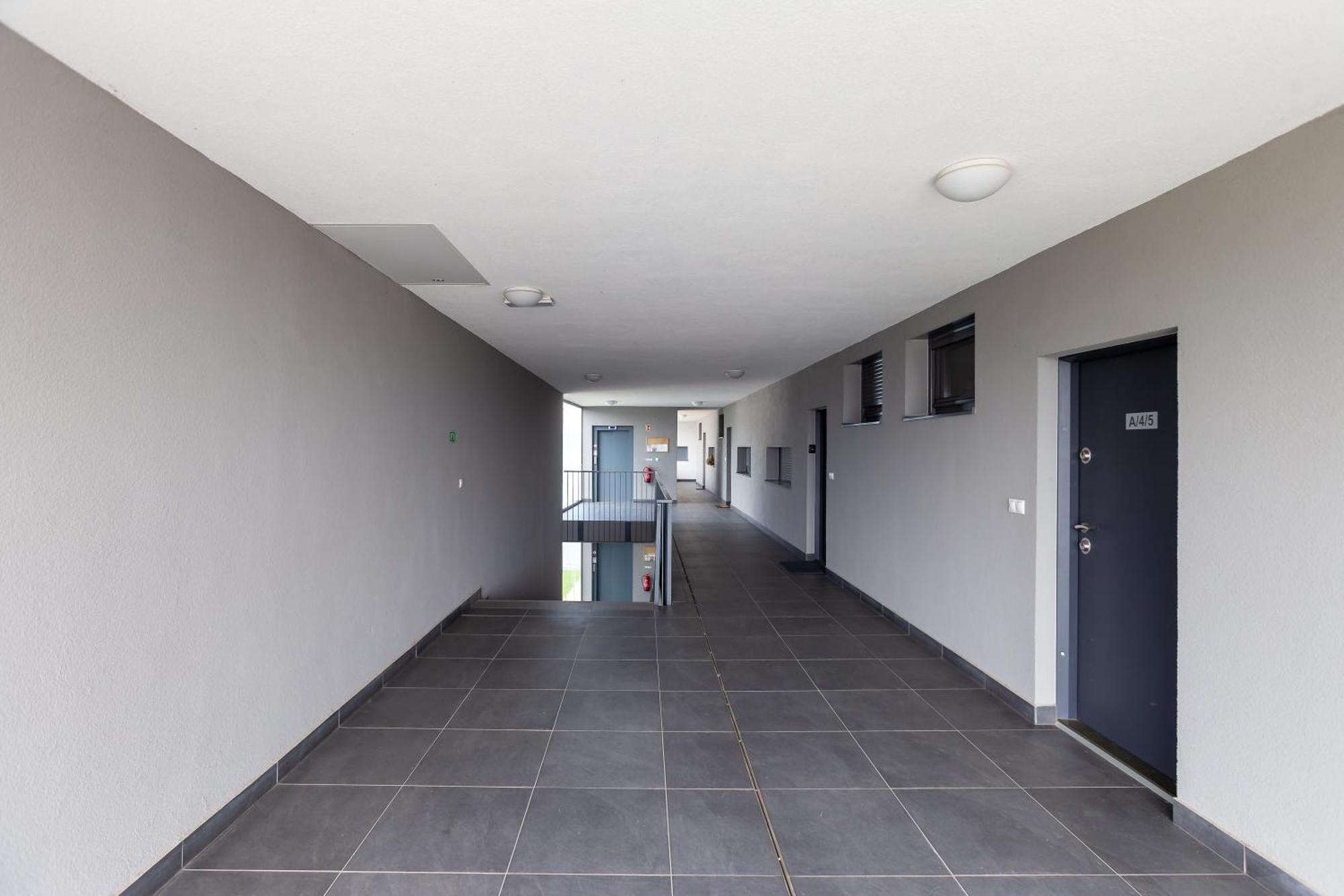 Lake Side Luxury Steps To The Lake Lela - Happy Rentals Balatonlelle Luaran gambar