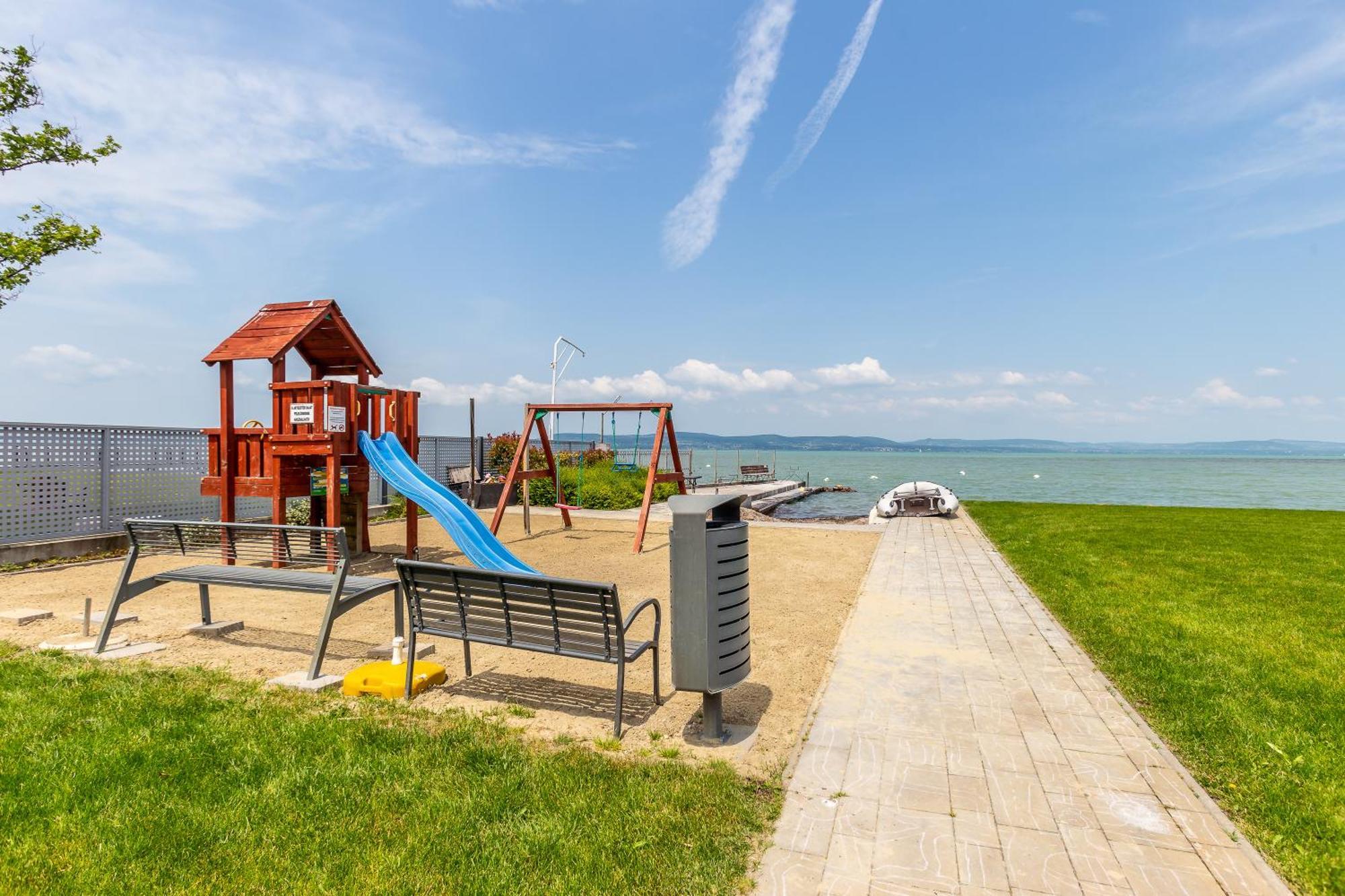 Lake Side Luxury Steps To The Lake Lela - Happy Rentals Balatonlelle Luaran gambar